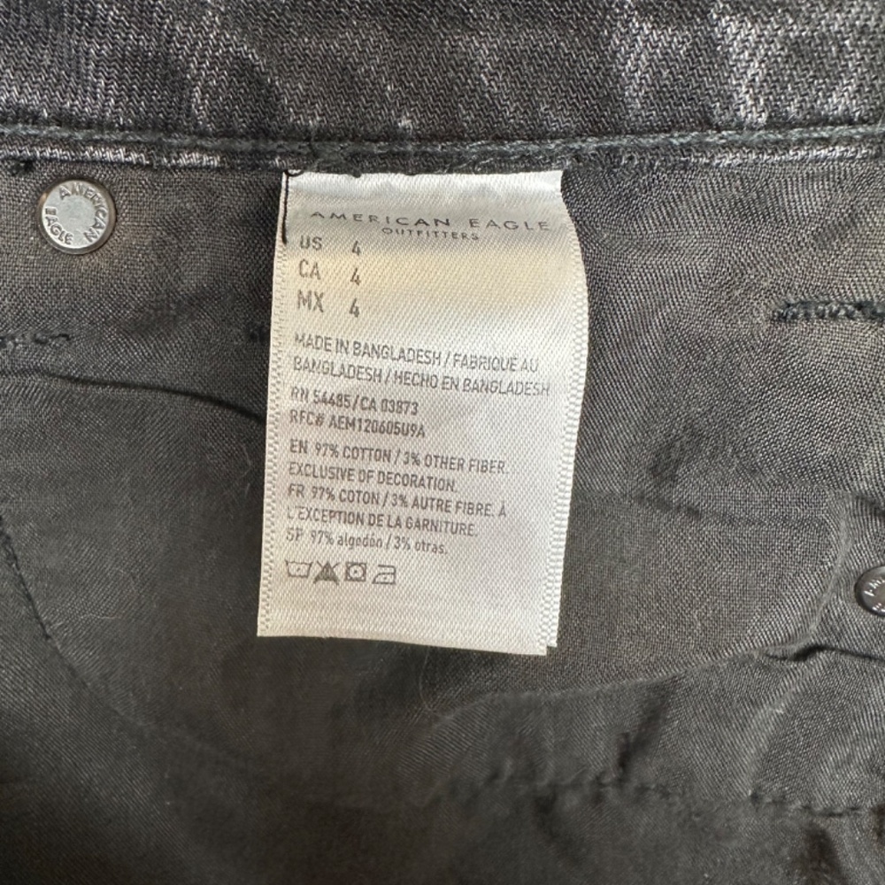 AE Ripped Jean Short - Picture 3 of 3